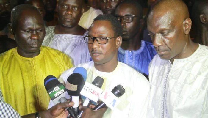 TOUBA : Serigne Malick Dieng convoie 600 bœufs chez le Khalife Général des Mourides TOUBA : Serigne Malick Dieng convoie 600 bœufs chez le Khalife Général des Mourides