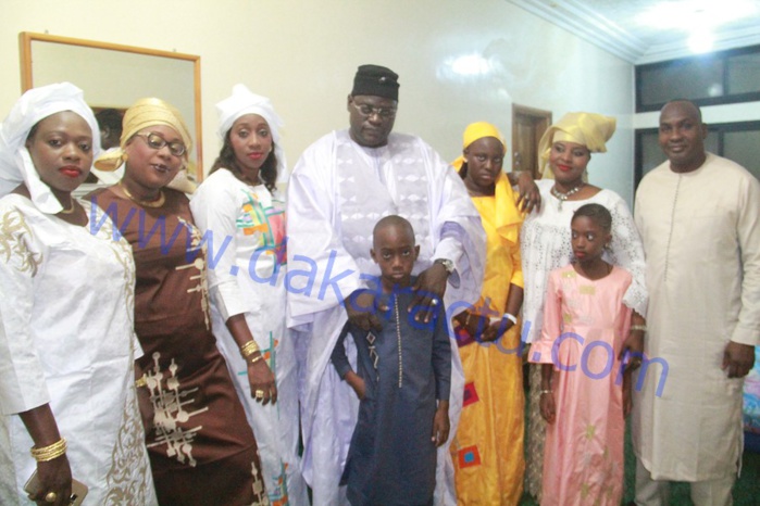 MAGAL DE TOUBA- Serigne Bass Khadim Awa Bâ recevant ses disciples ( en images) MAGAL DE TOUBA- Serigne Bass Khadim Awa Bâ recevant ses disciples ( en images)