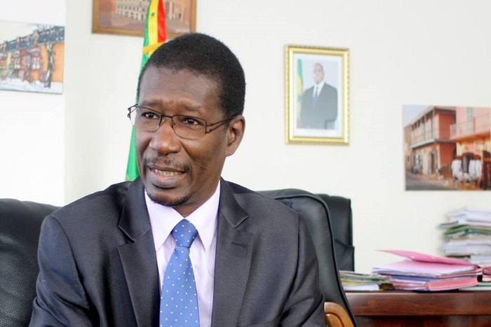 LA PAROLE EST D'ARGENT ET LE FAIT EST D'OR (Par Mary Teuw Niane, Professeur titulaire)