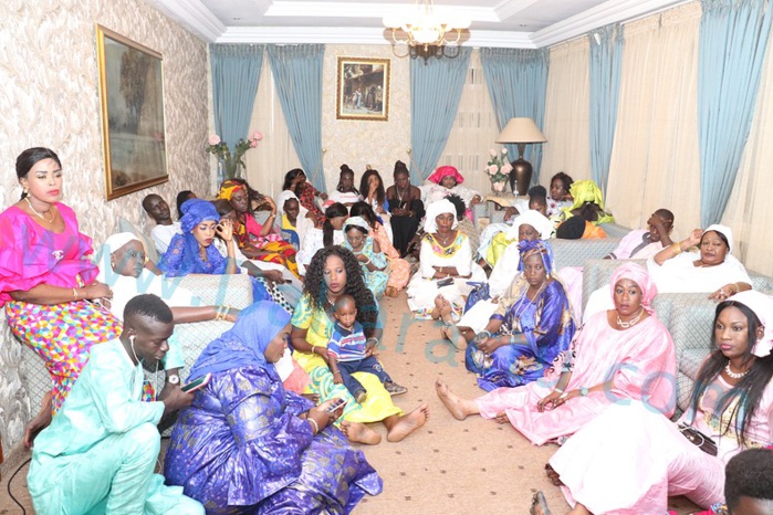 Magal 2017 : Les images du berndé chez Sokhna Mouminatou Kébé fille de feu Ndiouga kébé Magal 2017 : Les images du berndé chez Sokhna Mouminatou Kébé fille de feu Ndiouga kébé