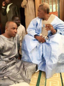 Magal Touba 2017 : L'animateur Cheikh Sarr chez son marabout Serigne Abdou Karim Mbacké Magal Touba 2017 : L'animateur Cheikh Sarr chez son marabout Serigne Abdou Karim Mbacké