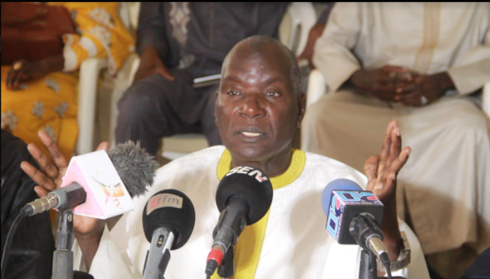 TOUBA / DEUX CAMIONS DE MÉDICAMENTS CONTREFAITS : Gendarmes aux trousses de X. Un juge d'instruction activé pour 4 chefs d'accusation TOUBA / DEUX CAMIONS DE MÉDICAMENTS CONTREFAITS : Gendarmes aux trousses de X. Un juge d'instruction activé pour 4 chefs d'accusation