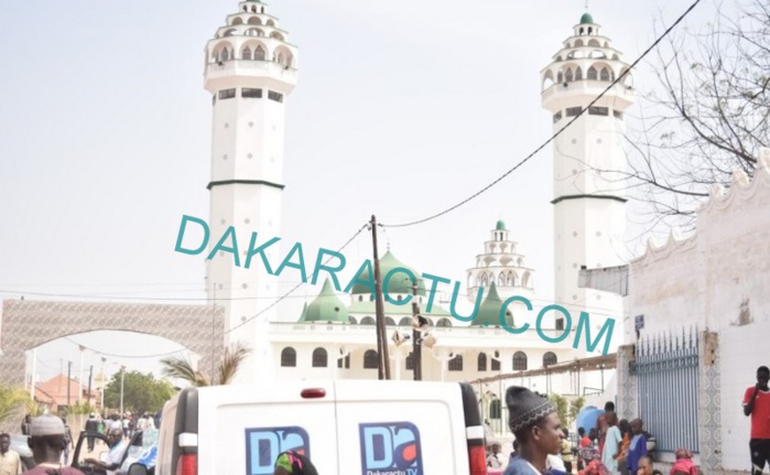 Médina Baye : l'esplanade de la mosquée se transforme en foire le temps du Gamou (Images) Médina Baye : l'esplanade de la mosquée se transforme en foire le temps du Gamou (Images)