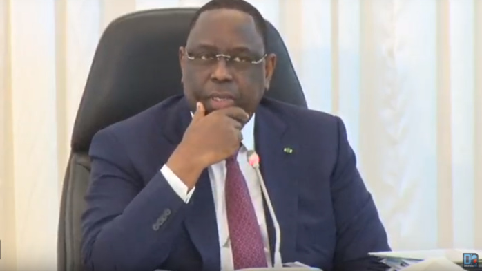 Macky Sall répond à Wade : « Le Sénégal n’a pas de risque d’endettement…C’est une dette qui n’est pas faite pour payer des salaires »