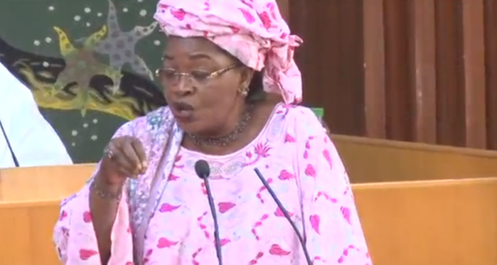 Aïda Mbodj pour le désenclavement de Theytou : « C’est une demande des chercheurs qui viennent du monde entier enquêter sur Cheikh Anta Diop » Aïda Mbodj pour le désenclavement de Theytou : « C’est une demande des chercheurs qui viennent du monde entier enquêter sur Cheikh Anta Diop »