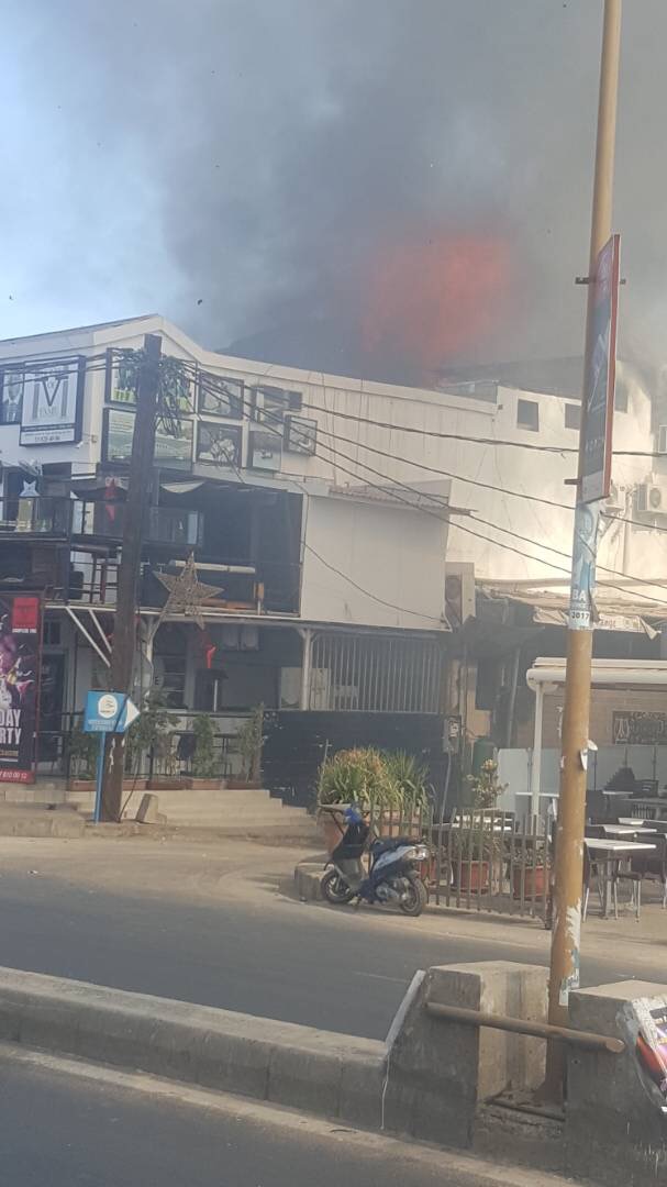 Urgent : Incendie au Five des Almadies (IMAGES)