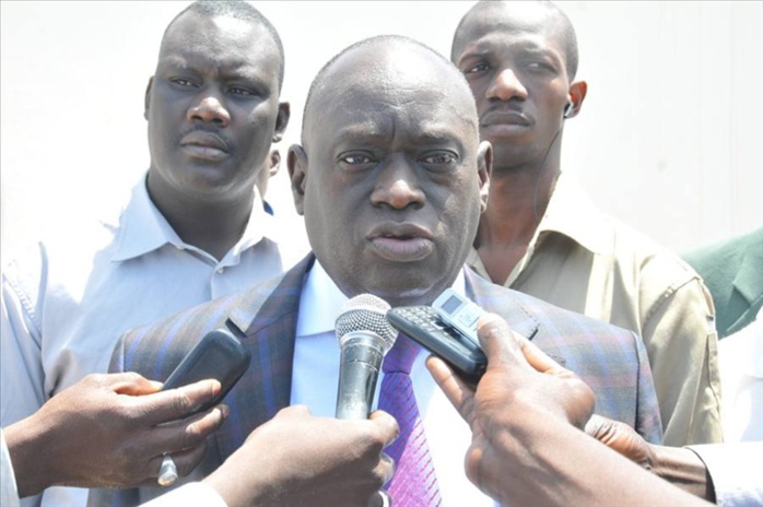 Reprise du procès de Khalifa Sall : Me El Hadji Diouf entre les mains de Antoine Diome Reprise du procès de Khalifa Sall : Me El Hadji Diouf entre les mains de Antoine Diome