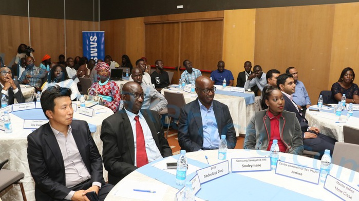   Déjeuner-Presse Samsung / Lancement de la stratégie Samsung 2018 : "Nous sommes numéro 1 mondial dans le domaine des Smartphones et des TV" (Sung Yoon PDG Samsung-Africa) (Photos)