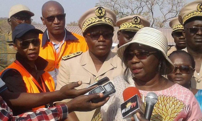 Kédougou /Visite économique : « Des couloirs d'orpaillage seront trouvés pour les populations » (Mme Gladima, ministre des mines) Kédougou /Visite économique : « Des couloirs d'orpaillage seront trouvés pour les populations » (Mme Gladima, ministre des mines)