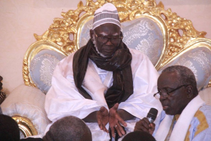 Les images du rassemblement de toute la famille de Serigne Touba, dans ses grandes composantes à la résidence Khadim Rassoul Les images du rassemblement de toute la famille de Serigne Touba, dans ses grandes composantes à la résidence Khadim Rassoul