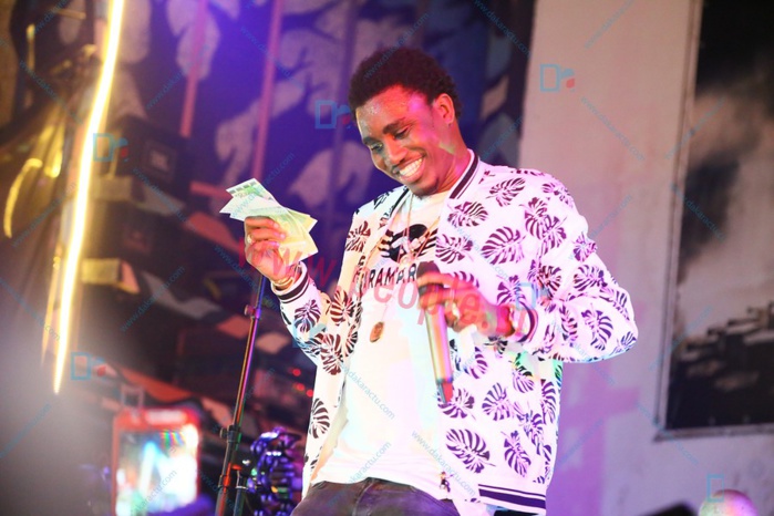 Les images de la soirée "Black&White Party" de Wally Ballago Seck au Penc Mi 