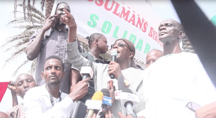 Collectif NON à la franc-maçonnerie et à l’homosexualité : "l'Education du Sénégal entre les mains de Rihanna" Collectif NON à la franc-maçonnerie et à l’homosexualité : "l'Education du Sénégal entre les mains de Rihanna"