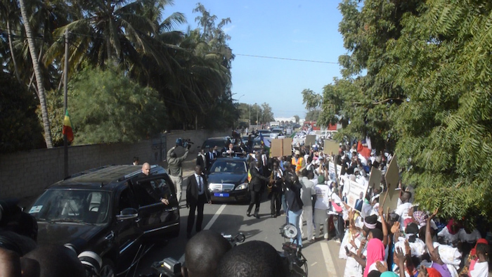 Politique migratoire : Emmanuel Macron annonce la mise sur pied de visas de circulation entre la France et le Sénégal 
