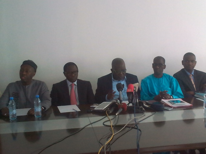 L'opposition récuse Aly Ngouille Ndiaye : " La récente déclaration du ministre de l'intérieur le disqualifie pour l'organisation des élections" (Oumar Sarr) L'opposition récuse Aly Ngouille Ndiaye : " La récente déclaration du ministre de l'intérieur le disqualifie pour l'organisation des élections" (Oumar Sarr)