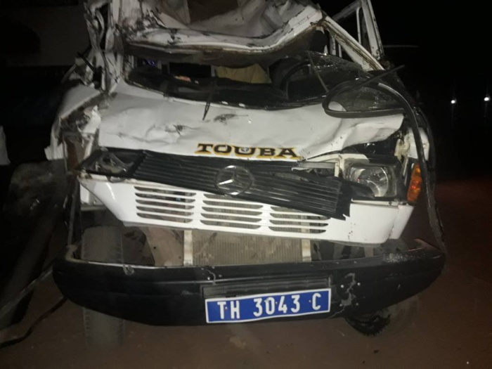 ACCIDENT À MBACKÉ - Un mort, une trentaine de blessés dont huit graves ACCIDENT À MBACKÉ - Un mort, une trentaine de blessés dont huit graves