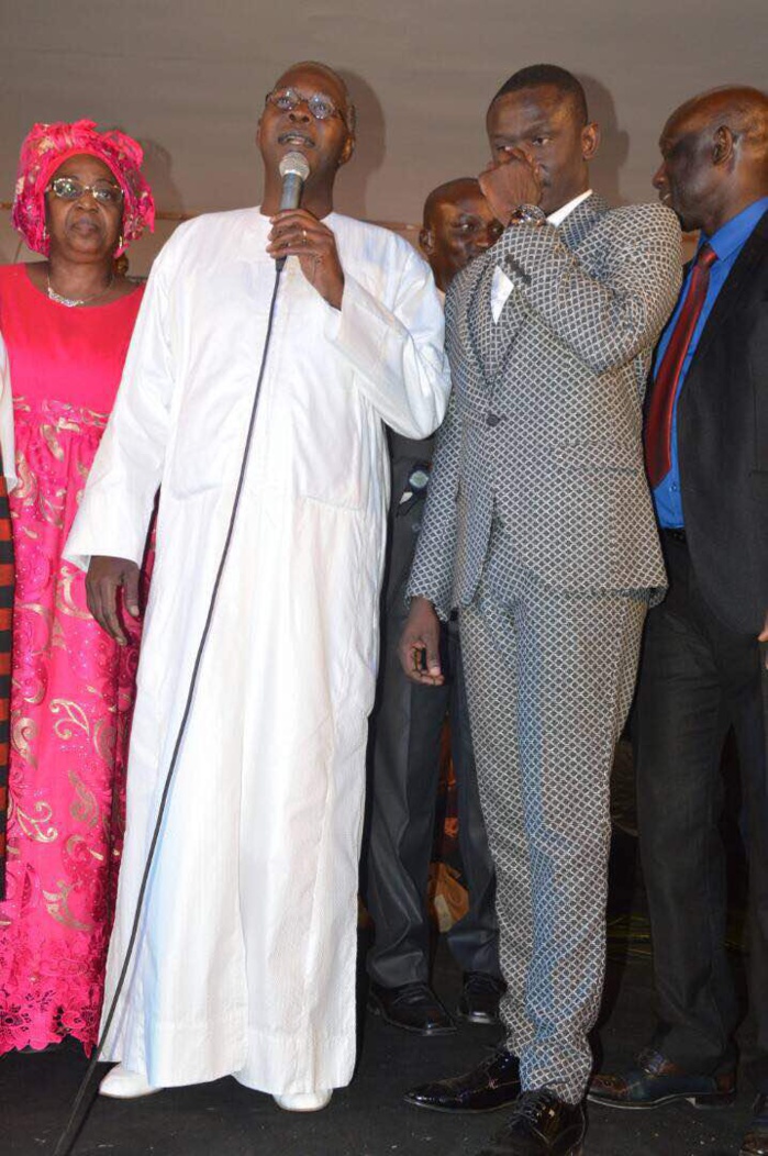 SOIRÉE "COMEVA" AU CICES : Pape Diouf fait danser les autorités dont le Premier ministre SOIRÉE "COMEVA" AU CICES : Pape Diouf fait danser les autorités dont le Premier ministre
