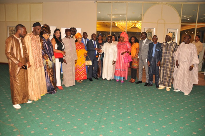 FOGECA : Remise des fonds octroyés par M. James Ndambo