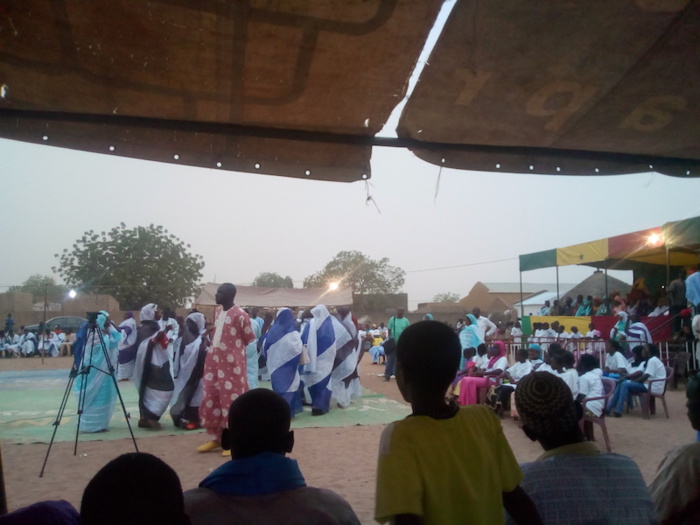 Meeting de ralliement à Koungheul : Les maures déroulent le tapis rouge à Socé Diop Dionne Meeting de ralliement à Koungheul : Les maures déroulent le tapis rouge à Socé Diop Dionne