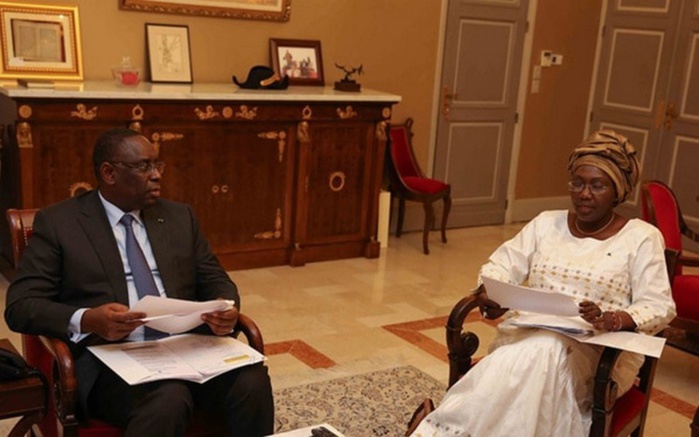 Haute politique et manœuvres : Aminata Tall reçue au palais après avoir annulé sa sortie Haute politique et manœuvres : Aminata Tall reçue au palais après avoir annulé sa sortie