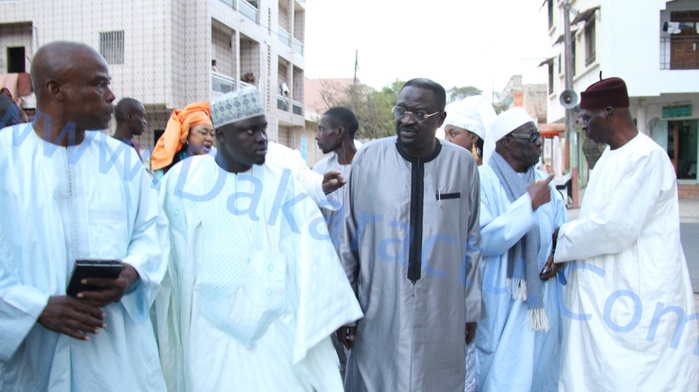 (Images) le Dr Pape Abdoulaye Seck octroie 3 billets pour la Mecque aux femmes de la Médina
