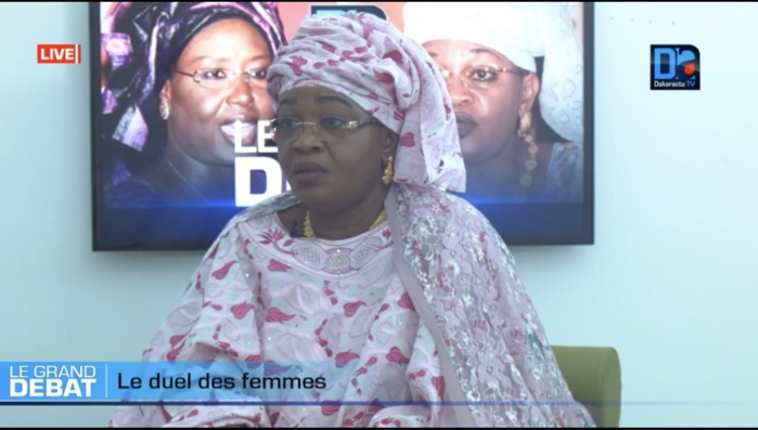 AÏDA MBODJI SUR LE PARRAINAGE :" Celui qui a peur , c'est le Président Sall... Des achats de conscience sont opérés à Touba '