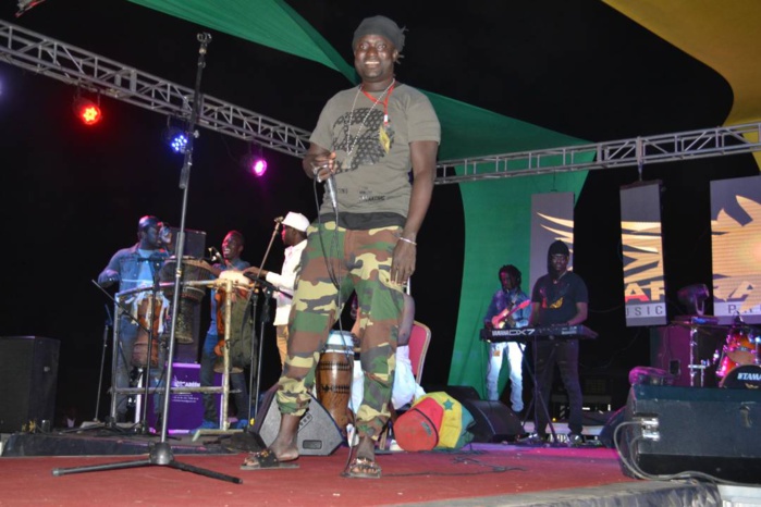 Les images du concert de Wally Ballago Seck et le Raam Daan à Kaolack Les images du concert de Wally Ballago Seck et le Raam Daan à Kaolack