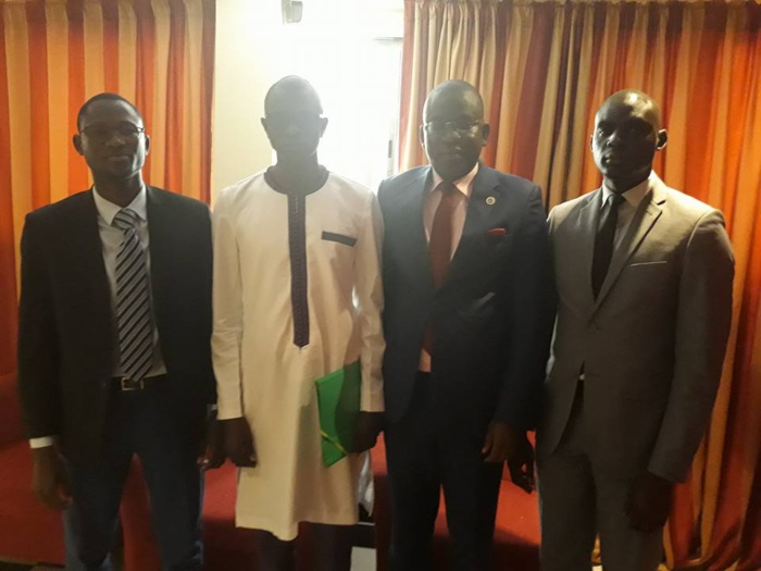 Congrès FDS/Idrissa Seck courtise t-il le parti de Babacar Diop? Congrès FDS/Idrissa Seck courtise t-il le parti de Babacar Diop?