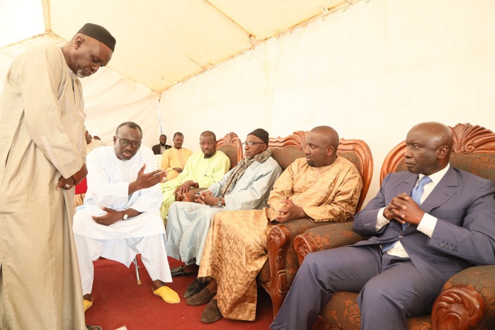 Présentation de condoléances chez Serigne Diagne : Idy dévoile un pan de sa jeunesse auprès de la famille Présentation de condoléances chez Serigne Diagne : Idy dévoile un pan de sa jeunesse auprès de la famille