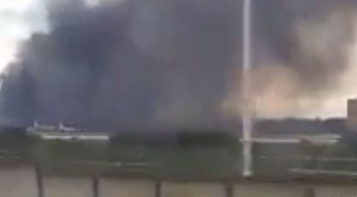 Algérie : un avion militaire s’écrase près d’Alger avec plus de 100 personnes à bord Algérie : un avion militaire s’écrase près d’Alger avec plus de 100 personnes à bord