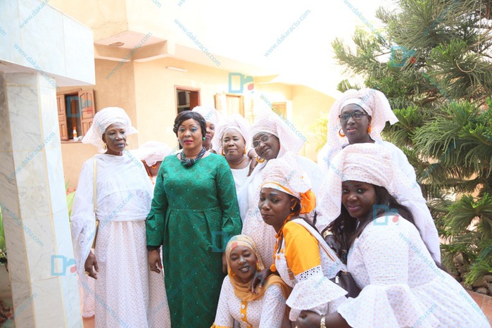 Vivez les images de l'ambiance au domicile de Cheikh Kanté, en route vers le grand meeting avec Kiné Lam et le mouvement "Ligueye rek Sénégal ame Ndam" en soutien au président Sall