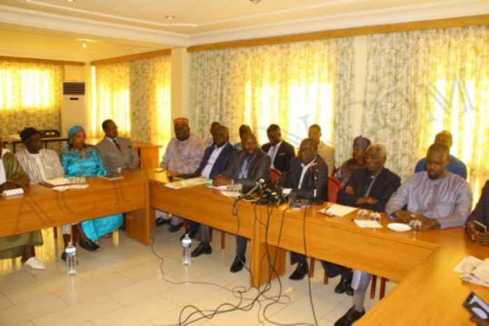 Recours au niveau de la CEDEAO et de l'Ua : l’opposition réunie, exauce le vœu de Idrissa Seck Recours au niveau de la CEDEAO et de l'Ua : l’opposition réunie, exauce le vœu de Idrissa Seck