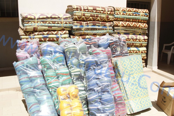 Ngoundiane : Remise de denrées alimentaires, de matériels didactiques au profit de la petite enfance et de nattes et bouilloires (Photos)