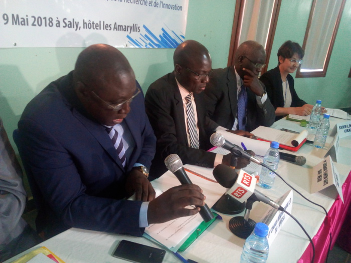 Ministère de l'enseignement supérieur sur la révision des orientations stratégiques et l'élaboration d'un plan d'actions prioritaires de l'agence nationale de la recherche scientifique appliquée. Ministère de l'enseignement supérieur sur la révision des orientations stratégiques et l'élaboration d'un plan d'actions prioritaires de l'agence nationale de la recherche scientifique appliquée.