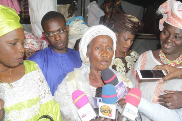 GROGNE DE SODA DIENG (Apr de Touba ) : "Je demande au Président Sall de nous dire si c'est lui qui a donné l'ordre pour que mes militantes soient zappées des financements" GROGNE DE SODA DIENG (Apr de Touba ) : "Je demande au Président Sall de nous dire si c'est lui qui a donné l'ordre pour que mes militantes soient zappées des financements"