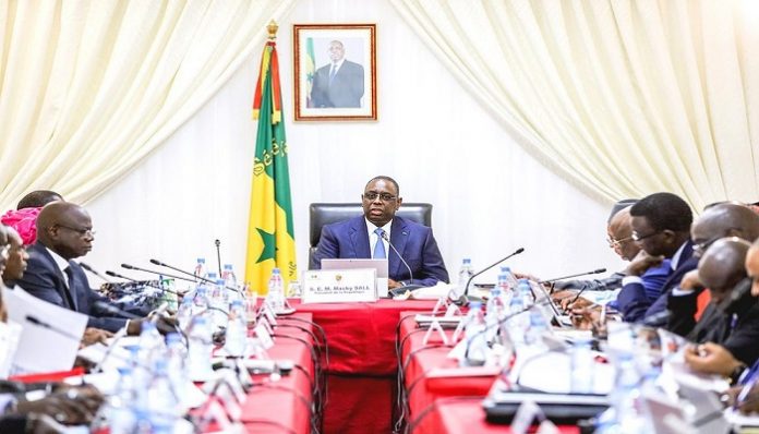 CONSEIL DES MINISTRES : Le Président Macky Sall vante les efforts consentis dans l'Enseignement Supérieur et annonce une réunion interministérielle d’évaluation exhaustive et de suivi des décisions