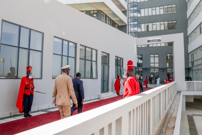 Diamniadio : Oumar Guèye, Aminata Mbengue Ndiaye et Papa Abdoulaye Seck déménagent en juin Diamniadio : Oumar Guèye, Aminata Mbengue Ndiaye et Papa Abdoulaye Seck déménagent en juin