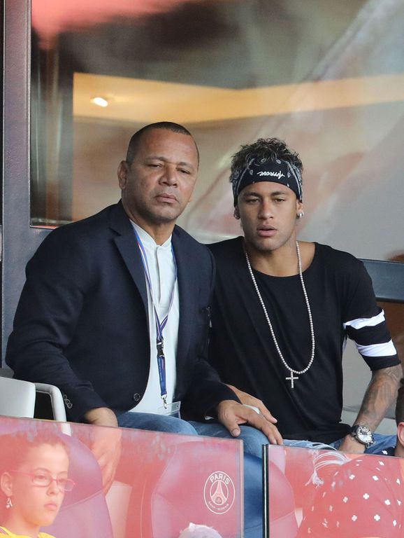 PSG : Neymar - "mon père ne décide pas"