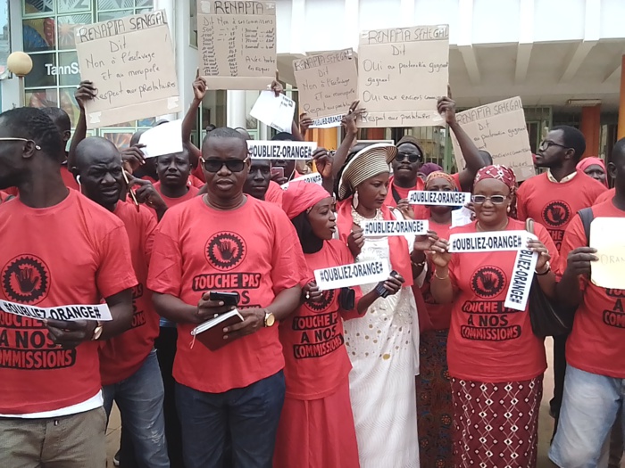 Sit-in : Le réseau national  des prestataires d'argent menace de boycotter le service financier mobile Orange