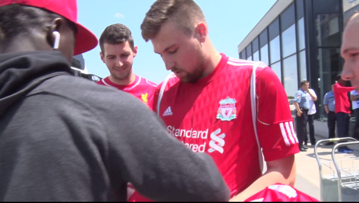 Sadio Mané à la rencontre des supporters de Liverpool en Croatie Sadio Mané à la rencontre des supporters de Liverpool en Croatie
