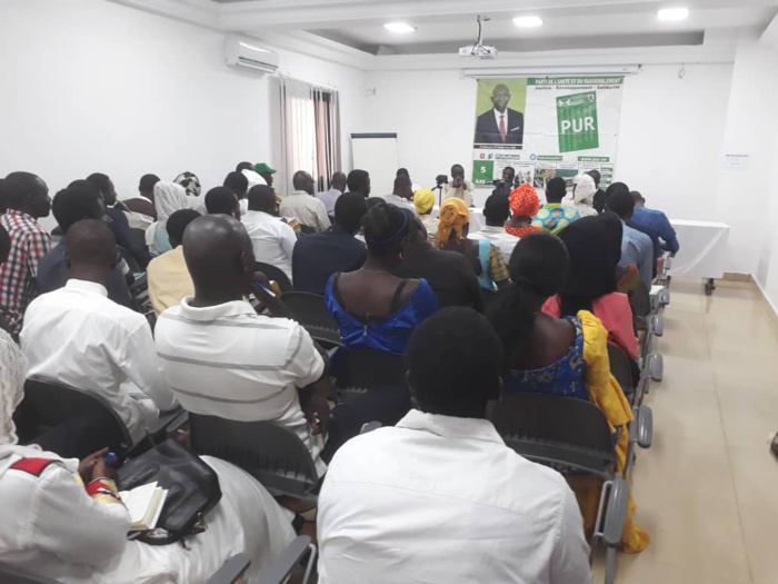 Crise enseignement supérieur : une hérésie que de prendre des mesures sur le plan social pour résoudre une question aussi profonde (Jeunesse PUR) Crise enseignement supérieur : une hérésie que de prendre des mesures sur le plan social pour résoudre une question aussi profonde (Jeunesse PUR)