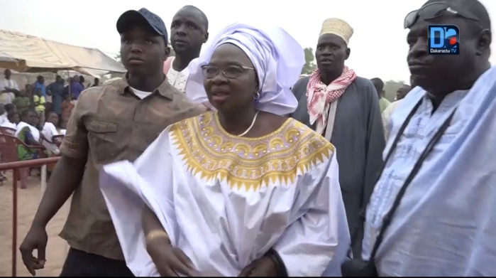 SUKKERU KORR : La DG de l'ACBEP soutient 29 mosquées de Koungheul SUKKERU KORR : La DG de l'ACBEP soutient 29 mosquées de Koungheul