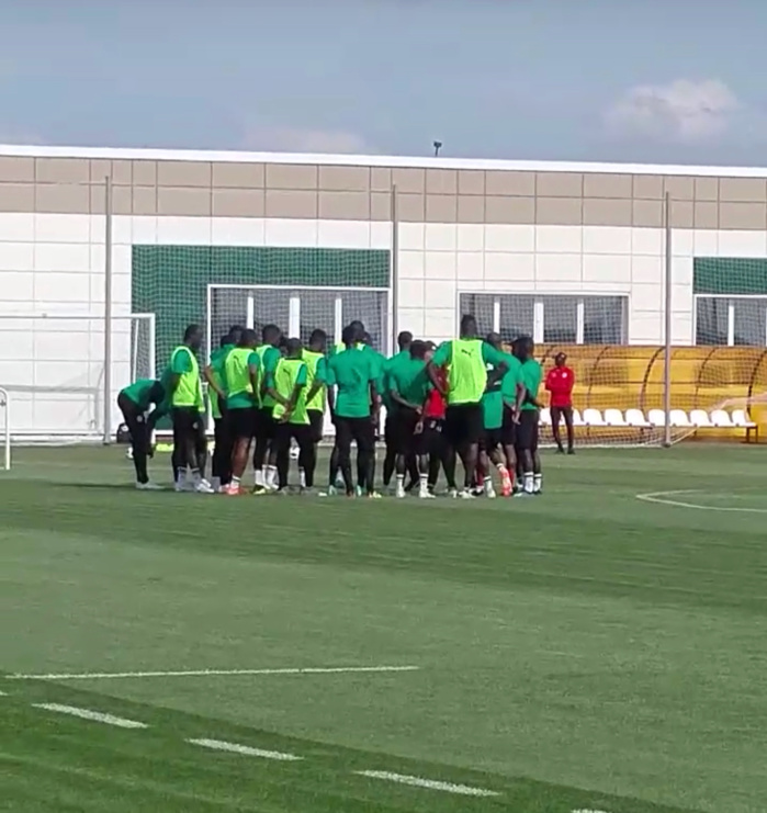 Kaluga : Premier galop rythmé des Lions en Russie, dans une bonne ambiance Kaluga : Premier galop rythmé des Lions en Russie, dans une bonne ambiance