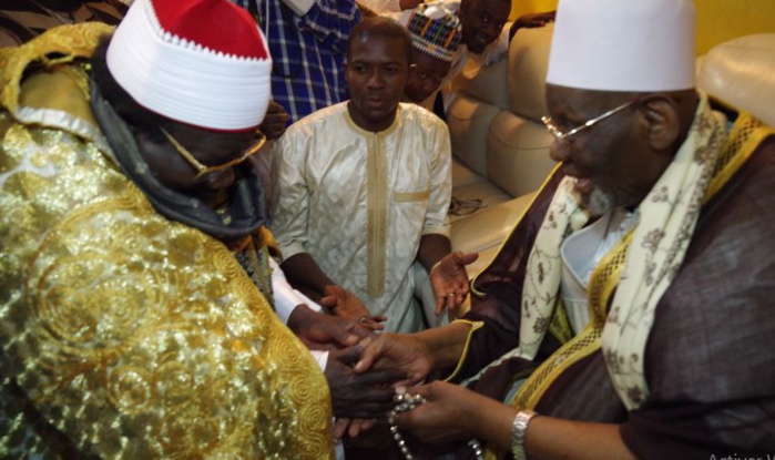 PRÉSIDENTIELLE 2019 - Baye Ciss à la quête de prières pour la réélection du Président Macky Sall chez l'Imam Cheikh et chez le Khalife de Médina PRÉSIDENTIELLE 2019 - Baye Ciss à la quête de prières pour la réélection du Président Macky Sall chez l'Imam Cheikh et chez le Khalife de Médina