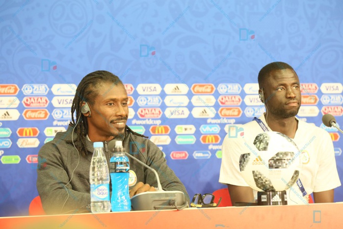 Les images de la conférence de presse de Aliou Cissé et de l'entraînement de l'équipe nationale au stade du Spartak de Moscou