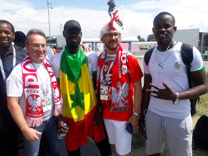 Ambiance bon enfant aux abords du stade Spartak quelques heures avant le match Sénégal-Pologne (PHOTOS) Ambiance bon enfant aux abords du stade Spartak quelques heures avant le match Sénégal-Pologne (PHOTOS)