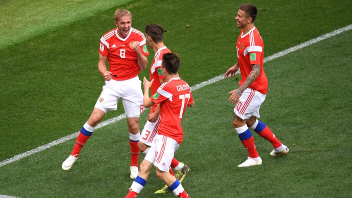 Coupe du monde : Les Russes sont quasiment qualifiés en 8es de finale après une victoire probante face à l’Egypte (3-1) Coupe du monde : Les Russes sont quasiment qualifiés en 8es de finale après une victoire probante face à l’Egypte (3-1)