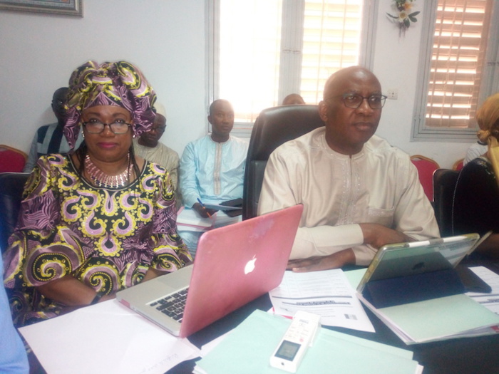 Éducation : La visite du ministre de l'éducation nationale dans les écoles sénégalaises en Gambie commence par une réunion de préparation dans l'inspection d'académie de Kaolack. Éducation : La visite du ministre de l'éducation nationale dans les écoles sénégalaises en Gambie commence par une réunion de préparation dans l'inspection d'académie de Kaolack.