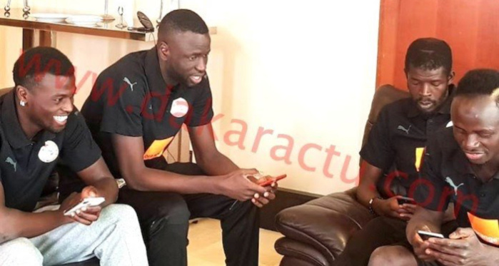 Éliminés de la coupe du monde, les Lions du Sénégal attendus à Dakar demain Éliminés de la coupe du monde, les Lions du Sénégal attendus à Dakar demain