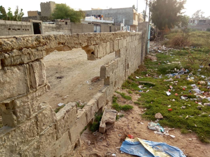 Abdou Karim Sall appuie la communauté éducative de Mbao. Abdou Karim Sall appuie la communauté éducative de Mbao.