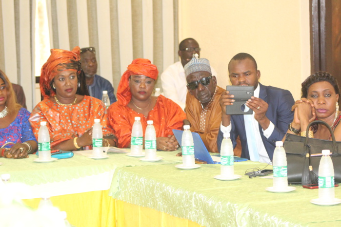 « L' APPEL DE GAMBIE »- Baye Ciss invite tout le monde à enterrer les haches de guerre pour une victoire du Président Sall dans le Saloum en 2019. « L' APPEL DE GAMBIE »- Baye Ciss invite tout le monde à enterrer les haches de guerre pour une victoire du Président Sall dans le Saloum en 2019.